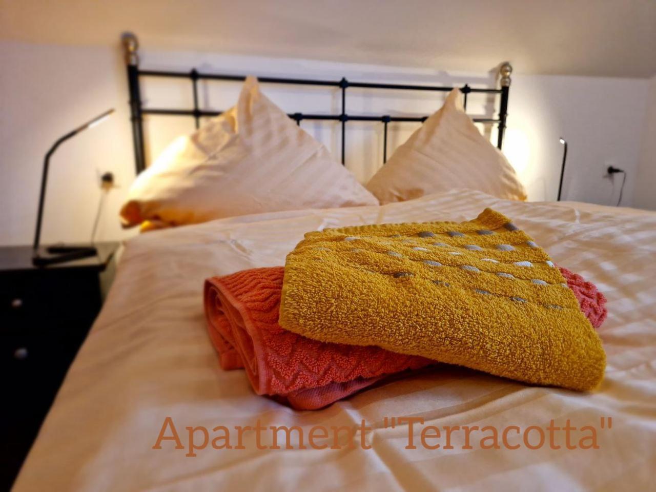 Weingut Im Moselkrampen Appartement Ellenz-Poltersdorf Buitenkant foto
