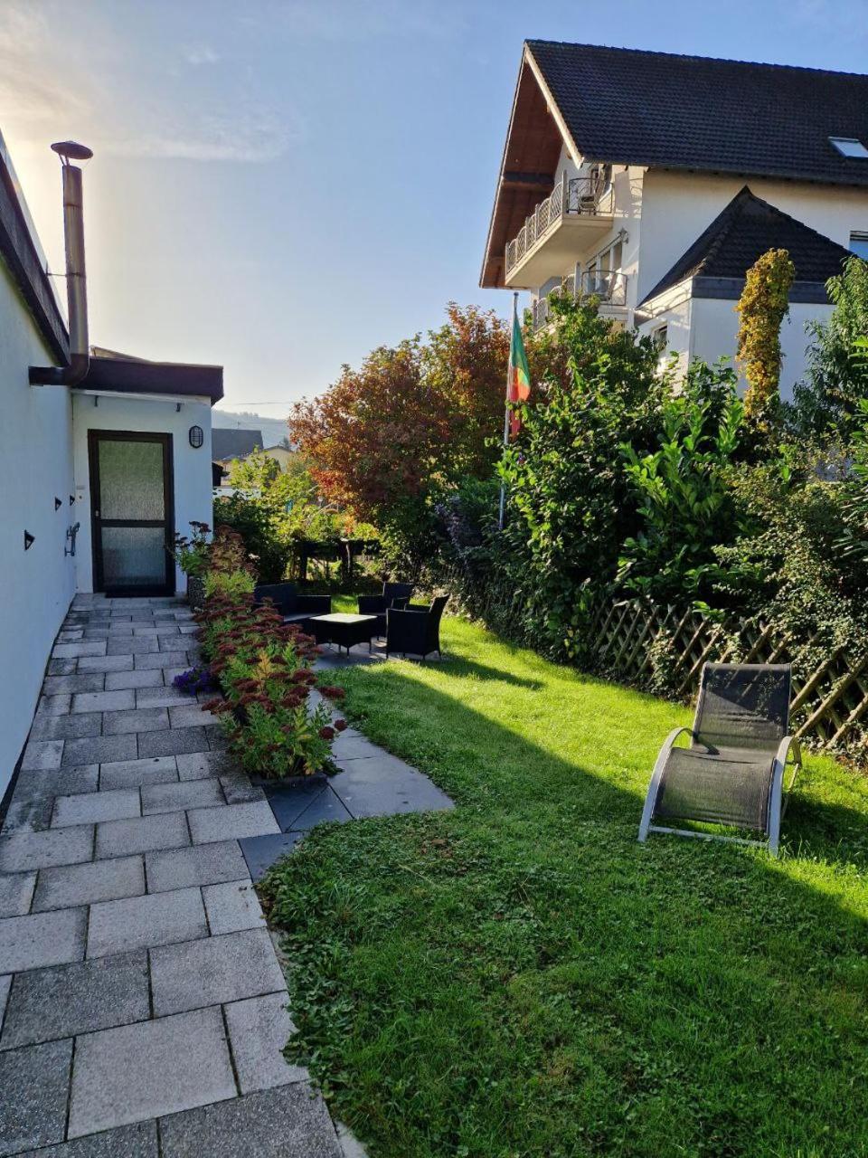 Weingut Im Moselkrampen Appartement Ellenz-Poltersdorf Buitenkant foto